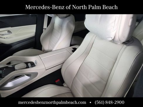 New 2026 Mercedes-Benz GLS 580 4MATIC image 9
