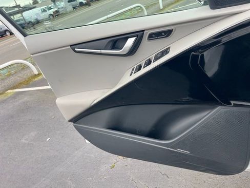 Certified 2024 Kia Niro Wave w/ Wave Preserve Package image 18