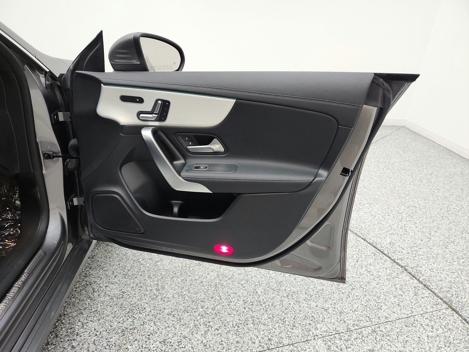 Used 2023 Mercedes-Benz CLA 250 image 21