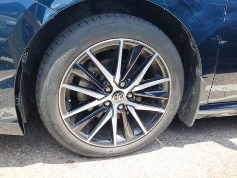 Used 2021 Toyota Camry SE w/ Convenience Package FWD image 11
