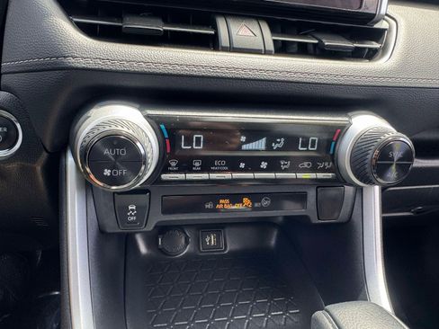 Certified 2025 Toyota RAV4 XLE AWD/4WD image 33