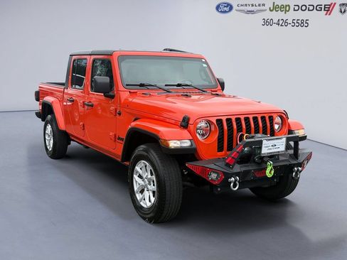 Used 2023 Jeep Gladiator Sport AWD/4WD image 8