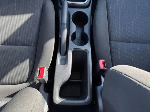 Used 2022 Hyundai Venue SE w/ Cargo Package image 17