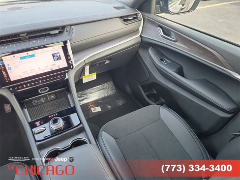 New 2026 Jeep Grand Cherokee Laredo image 12