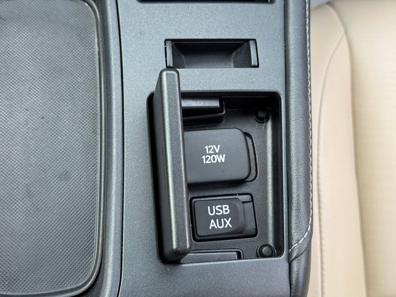 Used 2013 Lexus CT 200h w/ Seat Comfort Pkg FWD image 19