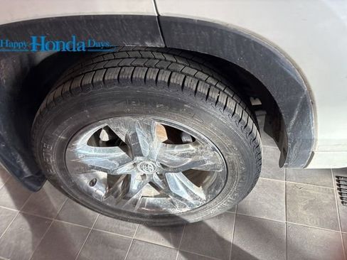 Used 2017 Toyota Highlander Limited Platinum image 14