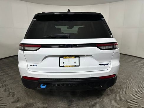 Used 2023 Jeep Grand Cherokee Trailhawk image 4