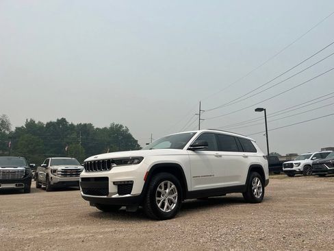 Used 2021 Jeep Grand Cherokee L Limited AWD/4WD image 2