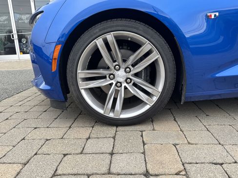 Used 2016 Chevrolet Camaro SS image 6