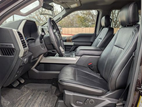 Used 2018 Ford F150 Lariat w/ Equipment Group 502A Luxury image 10