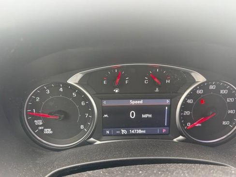 Used 2024 GMC Terrain SLT AWD/4WD image 18