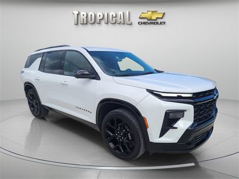Used 2024 Chevrolet Traverse RS image 7