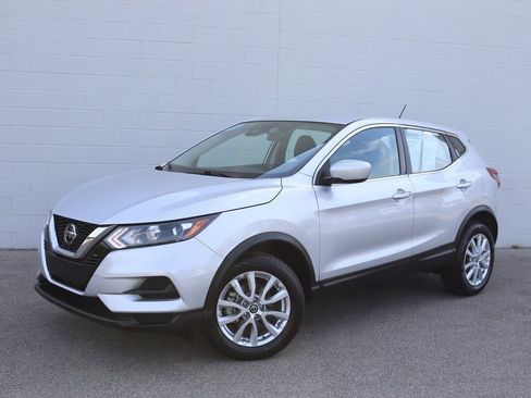 Used 2021 Nissan Rogue Sport S image 26