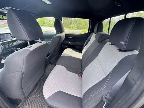 Used 2021 Toyota Tacoma TRD Sport image 13