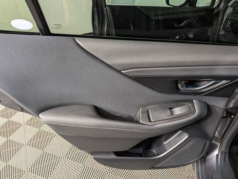 Used 2025 Subaru Outback Premium image 30