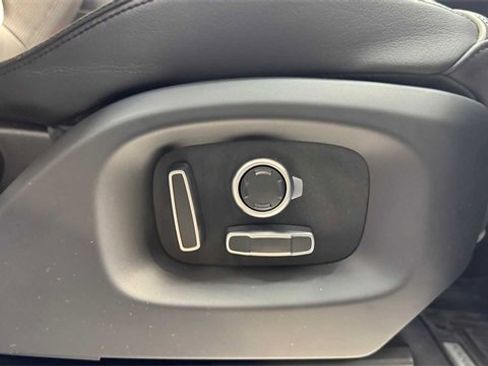 Used 2017 Land Rover Range Rover Sport SVR image 14