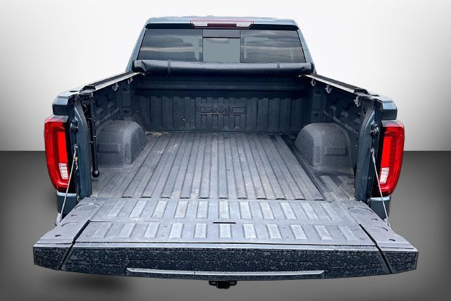 Used 2020 GMC Sierra 1500 SLT w/ SLT Premium Plus Package AWD/4WD image 28