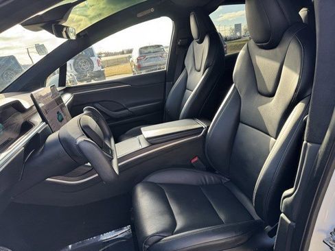 Used 2022 Tesla Model X image 13