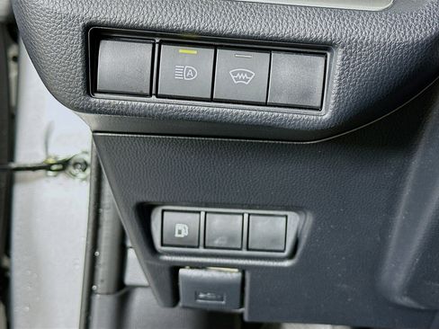 Used 2025 Toyota Prius LE image 17