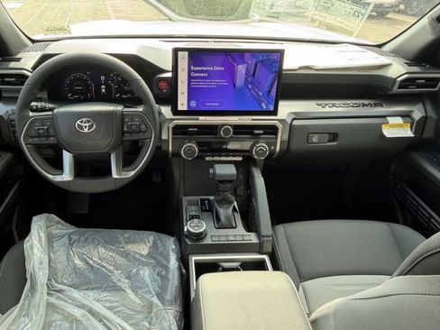 Used 2026 Toyota Tacoma TRD Off-Road image 9