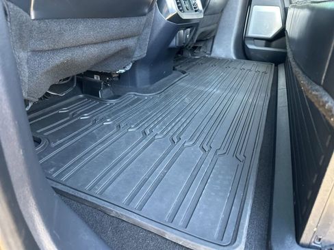 Used 2024 Ford F250 Platinum AWD/4WD image 23