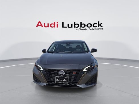 Used 2024 Nissan Altima 2.5 SR image 3