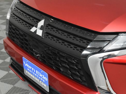 Used 2022 Mitsubishi Eclipse Cross SEL image 11