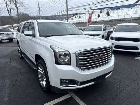Used 2018 GMC Yukon XL SLT w/ Premium Edition image 8