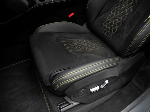 Used 2024 Lamborghini Urus Performante image 71