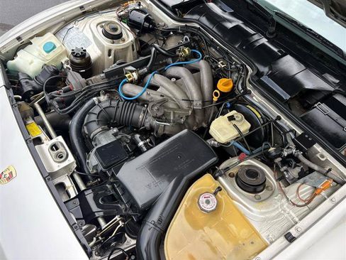 Used 1988 Porsche 944 Coupe RWD image 35
