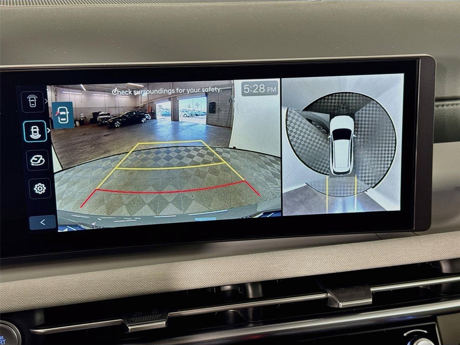 New 2026 Hyundai Tucson Limited w/ Tow & Go Package FWD image 17