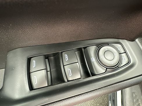 Used 2019 Chevrolet Silverado 1500 Custom w/ Custom Value Package image 13