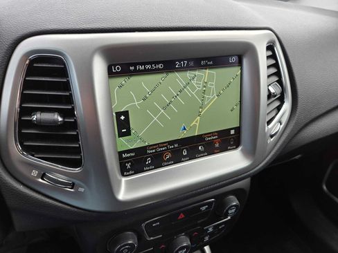 Used 2018 Jeep Compass Latitude w/ Popular Equipment Group FWD image 30