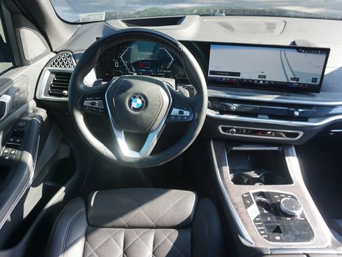 Used 2025 BMW X5 xDrive40i w/ Climate Comfort Package AWD/4WD image 6