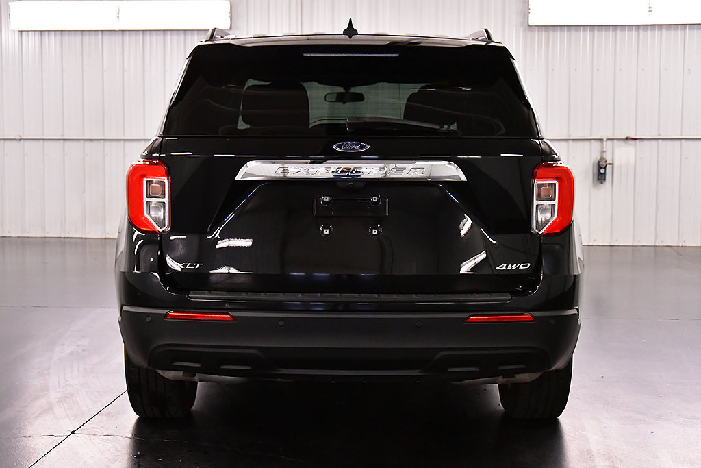 Used 2023 Ford Explorer XLT AWD/4WD image 6