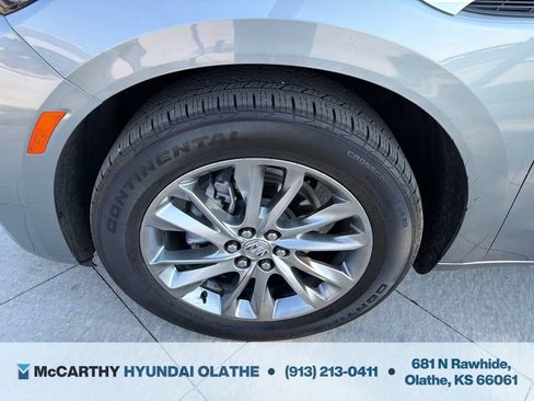 Used 2023 Buick Enclave Avenir w/ Avenir Technology Package AWD/4WD image 18