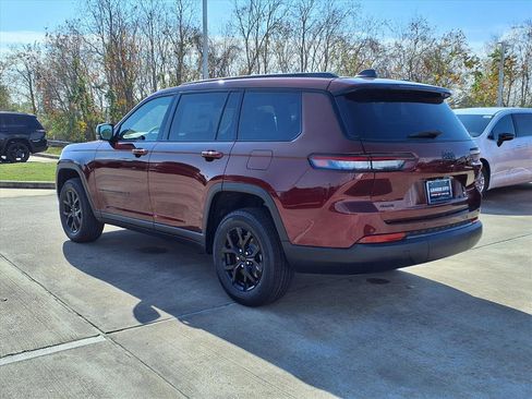 New 2025 Jeep Grand Cherokee L Altitude AWD/4WD image 2