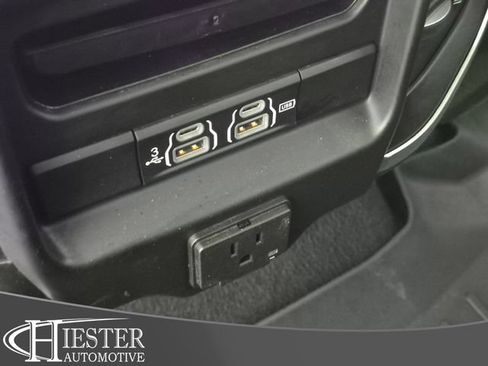 Used 2019 RAM 1500 Laramie AWD/4WD image 30