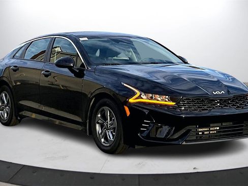 Used 2022 Kia K5 LXS image 2