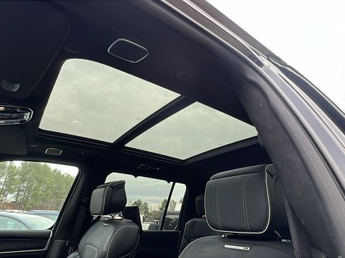 Used 2025 Jeep Grand Wagoneer Series II Obsidian w/ Quick Order Packagew 28T image 19