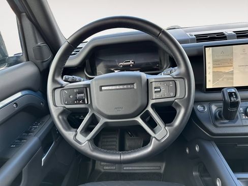 Used 2025 Land Rover Defender 110 X-Dynamic SE AWD/4WD image 12