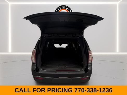 Used 2021 Chevrolet Suburban RST w/ Rear Media and Nav Package AWD/4WD image 31