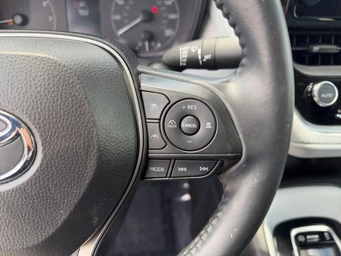 Used 2024 Toyota Corolla SE FWD image 23