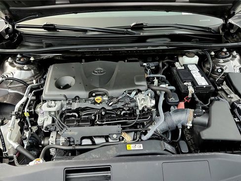 Used 2022 Toyota Camry XLE image 27