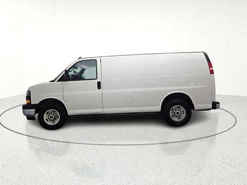 Used 2020 GMC Savana 2500 w/ Driver Convenience Package image 9