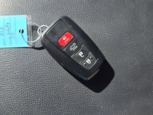 Used 2024 Toyota RAV4 XLE image 32