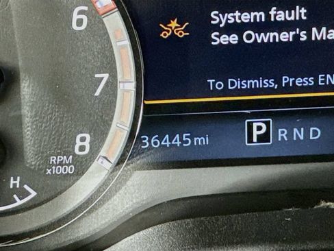 Used 2024 Nissan Titan PRO-4X w/ Pro-4x Convenience Package AWD/4WD image 12