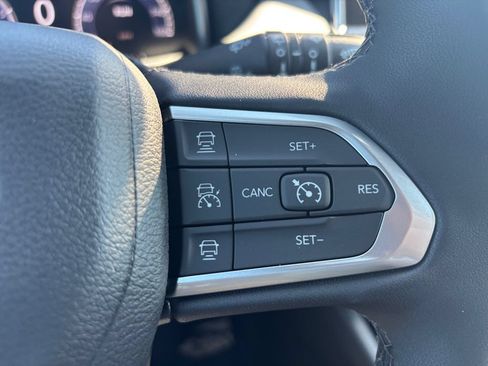 New 2026 Jeep Compass Limited AWD/4WD image 17