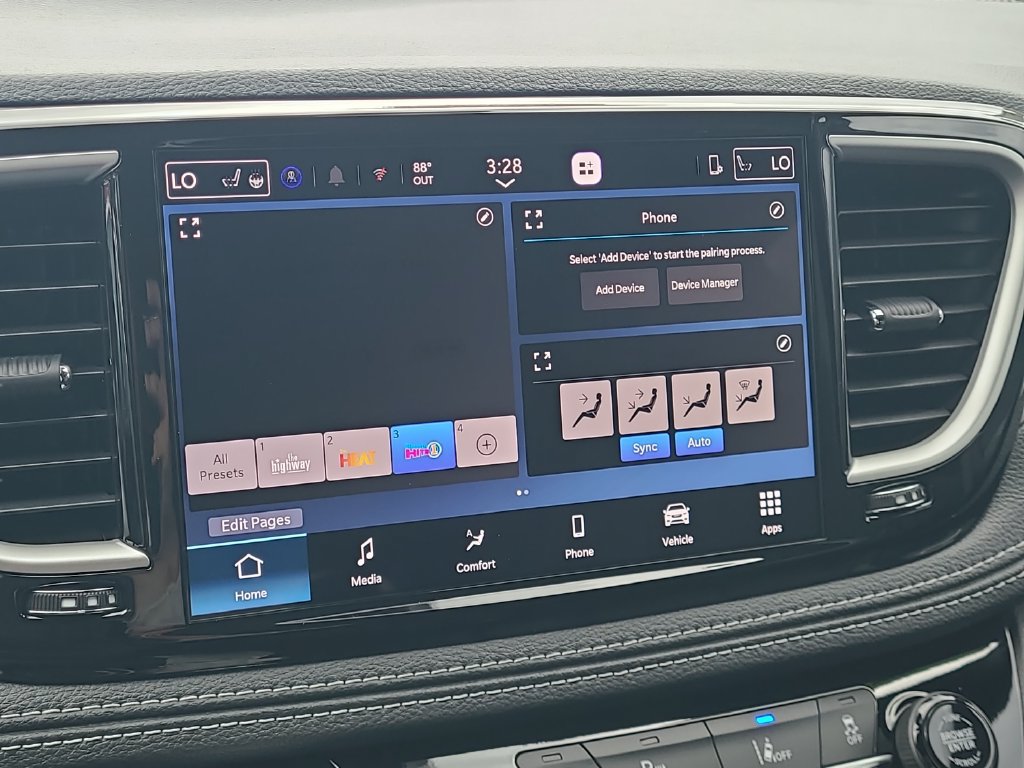 New 2027 Chrysler Pacifica Select FWD image 14