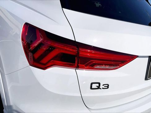 Used 2022 Audi Q3 2.0T Premium Plus image 26